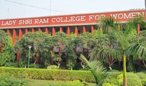 स्टूडेंट की आत्महत्या के बाद लेडी श्रीराम कॉलेज ने फीस कम करने की घोषणा की