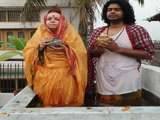 कोरोना के कारण मुश्किल था पर मन में जिद थी इसलिए लंदन से पटना आकर किया छठ
