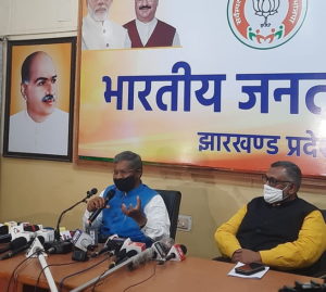 बाबूलाल मरांडी ने कहा- विधि व्यवस्था चौपट, राज्य में बालू की हो रही है तस्करी, सरकार बेफिक्र