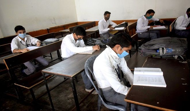 स्कूलों में समग्र प्रोग्रेस कार्ड की पायलट परियोजना जल्द ही केंद्रीय विद्यालयों और नवोदय विद्यालयों में होगी लागू