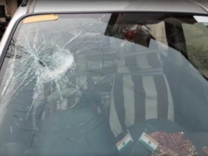 हिलसा कोर्ट के ADJ-1 को बदमाशों ने बनाया निशाना, पथराव कर कार को हुआ नुकसान, 3 राउंड फायरिंग कर भाग निकले