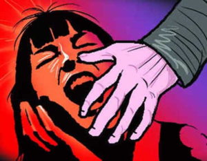 माता-पिता गए थे खेत; घर में अकेली देख बच्ची को उठा ले गया युवक, रेप के बाद आरोपी फरार