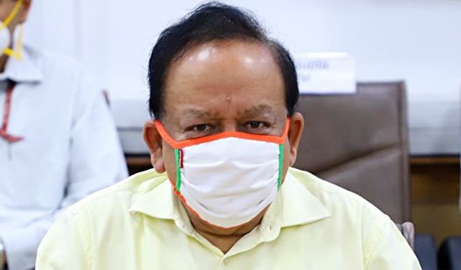 टीकों को मंजूरी मिलना कोरोना के खिलाफ भारत की लड़ाई में ऐतिहासिक क्षण: स्वास्थ्य मंत्री