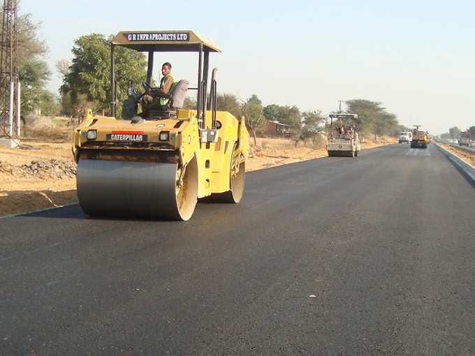 सारण-नवादा-बक्सर-जमुई की सड़कों को 166 करोड़ रुपए से 18 महीने में चौड़ा-मजबूत करना है