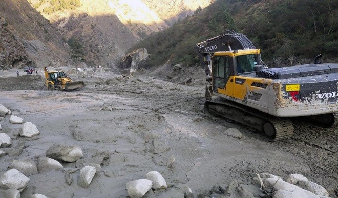 तपोवन सुरंग से दो शव बरामद, कुल मृतक संख्या 40 पहुंची