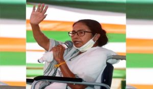 ममता ने ‘मार्क्सवादी मित्रों’ से कांग्रेस को वोट नहीं देने को कहा