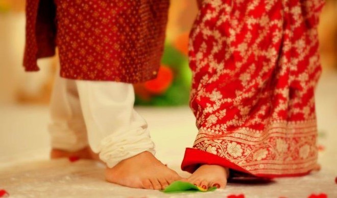 शादी के बाद हुआ दो बहनों का जबरन Virginity Test, फेल होने पर भेजा तलाक का नोटिस