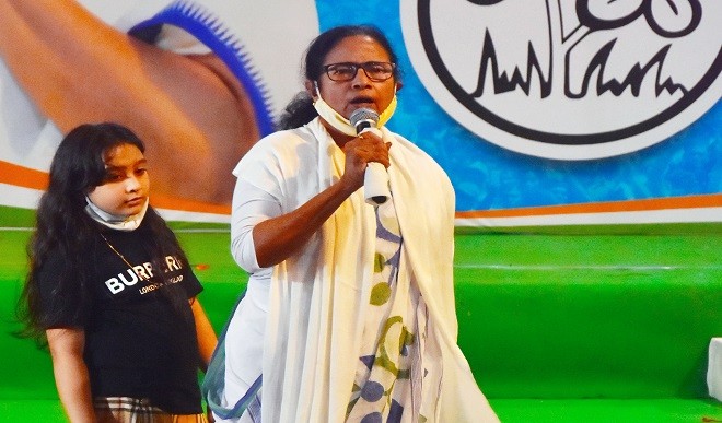 5 मई को CM पद की शपथ लेंगी ममता बनर्जी, चुनी गईं विधायक दल की नेता