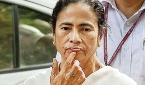 ममता दीदी के सामने दो चुनौती, कोविड-19 और राजनीतिक हिंसा से कैसे निपटेगी दीदी?