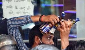 खुशखबरी: घर पर होगी शराब की डिलिवरी, राज्य सरकार ने दी ऑनलाइन बिक्री की अनुमति
