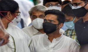 लॉकडाउन के नियमों का पालन करें, हम यह लड़ाई कानूनी तरीके से लड़ेंगे: अभिषेक बनर्जी