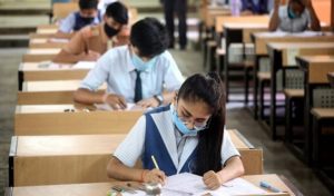 दिल्ली विश्वविद्यालय की शुरू हुई ऑनलाइन परीक्षा, करीब दो लाख विद्यार्थी हुए शामिल