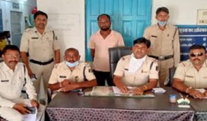 शादी का झांसा देकर 8 साल तक बनाए शारीरिक संबंध, लड़की एसडीएम से लगाई न्याय की गुहार