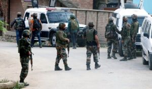 शोपियां में सुरक्षाबलों को मिली बड़ी कामयाबी, लश्कर का टॉप कमांडर अबू अकरम समेत दो आतंकी ढेर