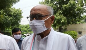 पेगासस विवाद पर दिग्विजय ने ली चुटकी, बोले- सौभाग्य से मैंने अपने पुराने फोन नंबर का उपयोग करना बंद कर दिया