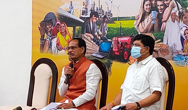 जो आलू से सोना निकलने की बातें करते है उनपर कैसी जासूसी : CM शिवराज