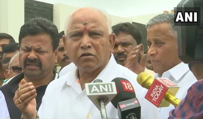 कर्नाटक के मुख्यमंत्री येदियुरप्पा ने दिए पद छोड़ने के संकेत, विधायकों को रात्रिभोज पर किया आमंत्रित