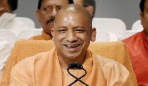 मुख्यमंत्री योगी आदित्य नाथ के कर-कमलों से नियुक्ति पत्र पाकर नव चयनित आबकारी निरीक्षकों के चेहरे खिले