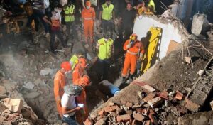 मुंबई के गोवंडी में मकान ढहने से दो की मौत, आठ लोग घायल