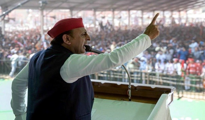 अखिलेश ने कार्यकर्ता के समक्ष 350 सीट का रखा लक्ष्य, बोले- लोकतंत्र बचाने का अंतिम अवसर 2022 है