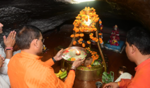 प्रदेश में गुरु पूर्णिमा पर बीजेपी कांग्रेस हुई आमने सामने , कांग्रेस ने गुरु पर्व को बताया सियासी पैतरा