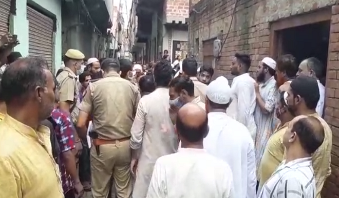 मेरठ में जुम्मे की नमाज के दौरान दीवार गिरने से दो की मौत, आधा दर्जन से ज्यादा लोग जख्मी