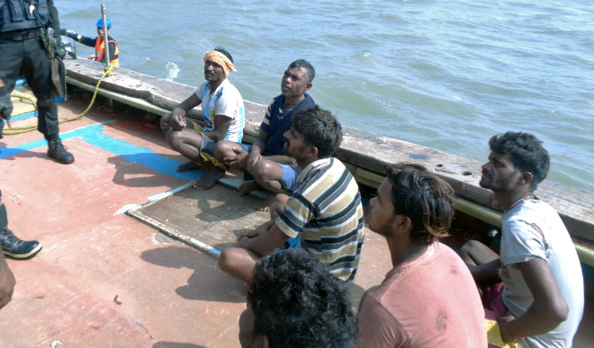 तटरक्षक ने तीन राज्यों के बाढ़ प्रभावित जिलों से 215 लोगों को बचाया