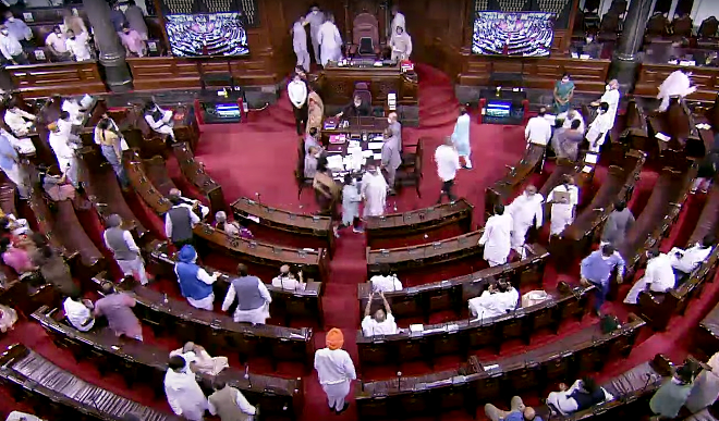 संसद में विपक्ष ने मचाया जोरदार हंगामा, दोनों सदनों की कार्यवाही स्थगित