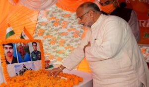 कारगिल युद्ध में देश के लिए अपने प्राण न्यौछावर करने वाले जवानों को याद कर रहा भारत