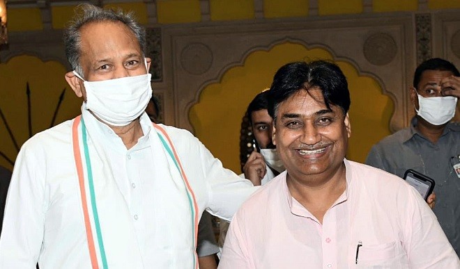 डोटासरा के वीडियो वायरल होने के बाद गहलोत मंत्रिमंडल में फेरबदल की अटकलें तेज, विधायकों से फीडबैक लेंगे अजय माकन