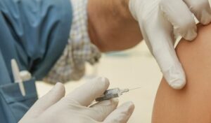 देश में कोविड-19 के 43,654 नए मामले, 640 मरीजों की मौत