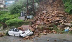 बादल फटने से मची तबाही में दस लोग लापता, बीआरओ के चार जवान भी इसमें शामिल