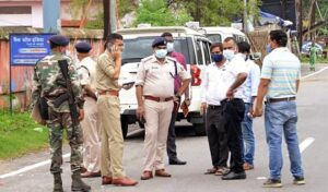 धनबाद में न्यायाधीश मौत मामले में बड़ी कार्यवाही, 243 लोग हिरासत में, दो पुलिस अधिकारी निलंबित