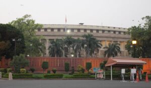 क्या सरकार लोकसभा सीटों की संख्या बढ़ाने पर कर रही विचार ? अगली बार 1000 सीटों पर होगा चुनाव ?