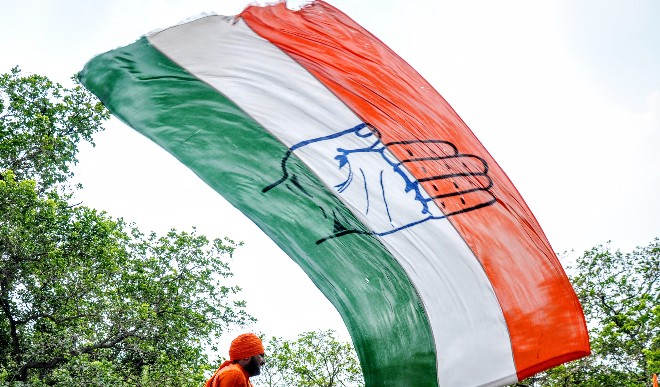 कोरोना वायरस की सम्भावित तीसरी लहर के प्रति सरकार लापरवाह: कांग्रेस