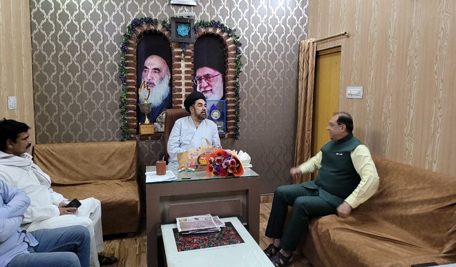 उत्तर प्रदेश की खबरें: मंत्री मोहसिन रज़ा ने शिया धर्मगुरू मौलाना कल्बे जवाद से ईद-ए-मुबाहिला के मौके पर की मुलाक़ात