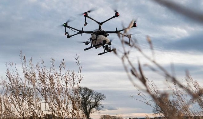 दिल्ली पुलिस ने लाल किले के पास उड़ रहे ड्रोन को किया जब्त, वेब सीरीज बनाने वालों के खिलाफ मामला दर्ज