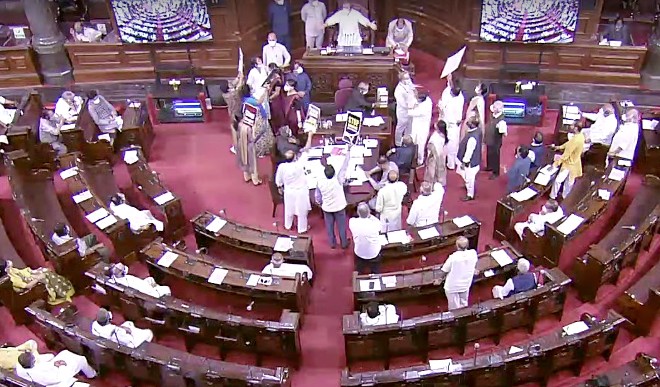 नहीं थमा विपक्ष का हंगामा, चार बार के स्थगन के बाद राज्यसभा पूरे दिन के लिए स्थगित