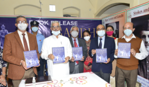 राज्यपाल ने महात्मा गांधी के आदर्शों को अपनाने का आग्रह किया