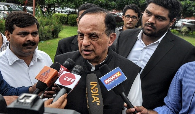 क्या पार्टी से नाराज चल रहे हैं सुब्रमण्यम स्वामी ? ट्विटर Bio से हटाया BJP