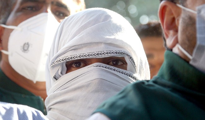 पाकिस्तानी आतंकवादी गिरफ्तार, फर्जी पहचान पत्र पर 10 सालों से रह रहा था: पुलिस