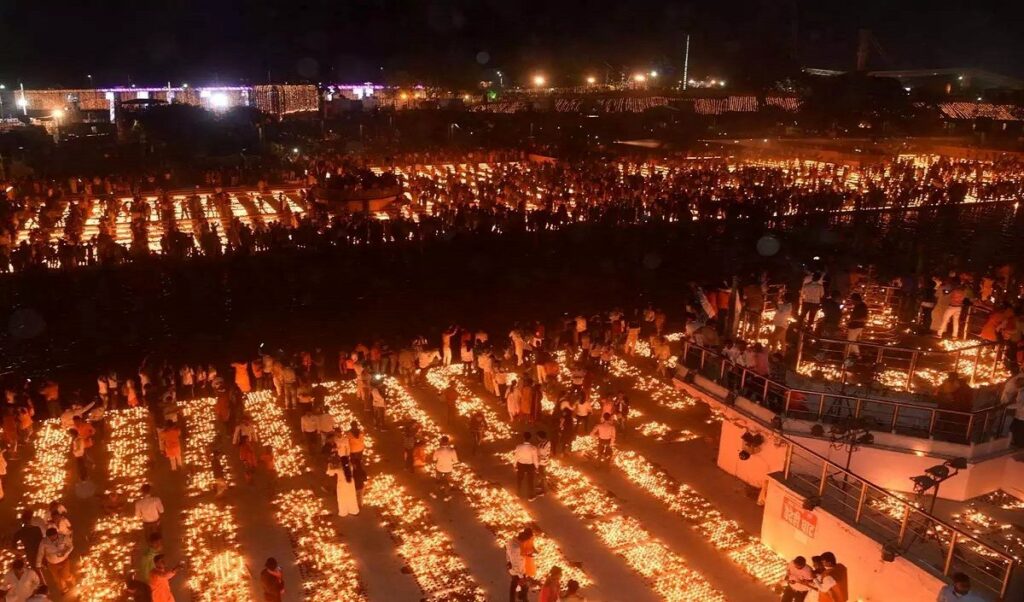 अयोध्या में अद्भुत, भव्य, अलौकिक दिवाली, 12 लाख दीयों से जगमग हुई राम नगरी, बना विश्व रिकॉर्ड