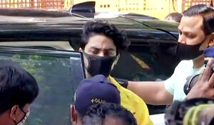 शाहरुख और गौरी अब आर्यन खान के लिए ढूंढ रहे निजी बॉडी गार्ड