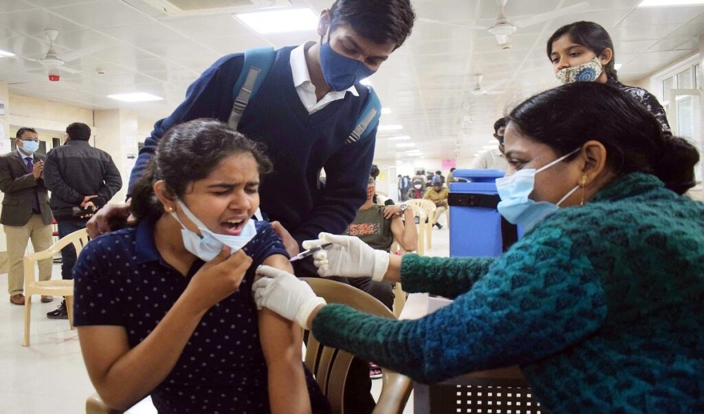 देश में एक करोड़ से अधिक किशोरों को कोविड-19 रोधी टीके की दी गई खुराक: सरकार