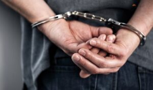 तीन एटीएम से निकाले पैसे फिर सीसीटीवी कैमरों को किया काला; पुलिस ने किया अरेस्ट