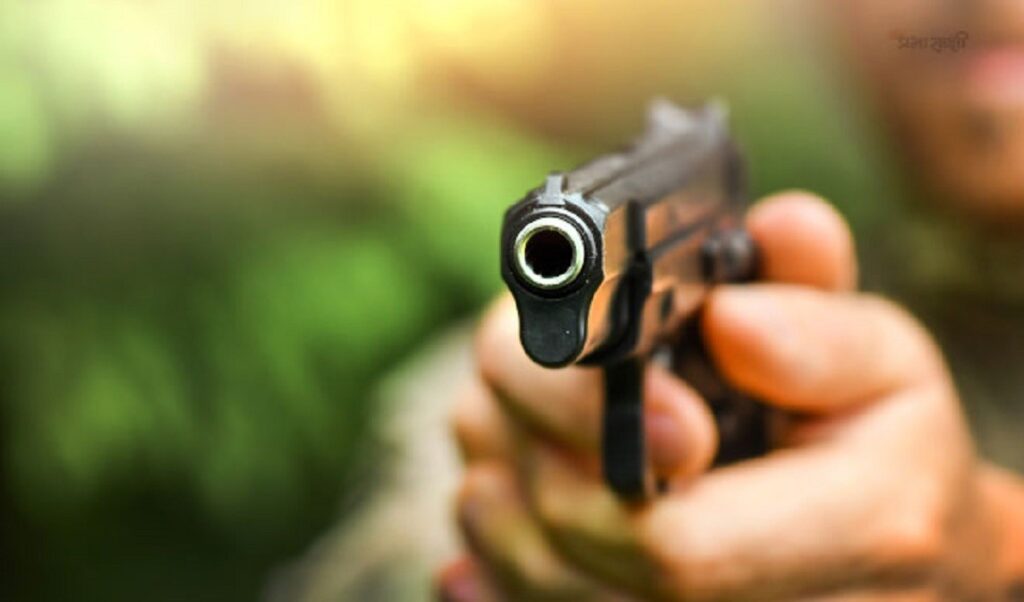 मां और पिता पर कलयुगी बेटे ने चलाई गोली, जायदाद के लिए उठाया बड़ा कदम