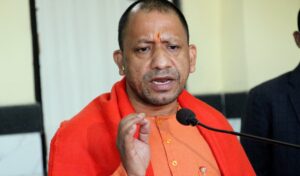 सीएम योगी ने शपथ ग्रहण के बाद की कैबिनेट मंत्रियों के साथ पहली बैठक, अहम मुद्दों पर हुई चर्चा
