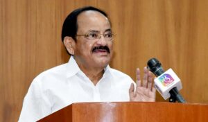 राष्ट्रीय हितों की रक्षा करना प्रत्येक नागरिक का सबसे बड़ा कर्तव्य: नायडू