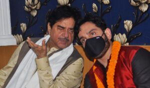 प्रधानमंत्री वाराणसी से चुनाव लड़ सकते हैं, तो मैं आसनसोल से क्यों नहीं : शत्रुघ्न