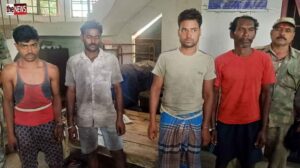 अवैध रूप से साईकल द्वारा कोयला ढुलाई करते चार व्यक्ति को पुलिस ने किया गिरफ्तार